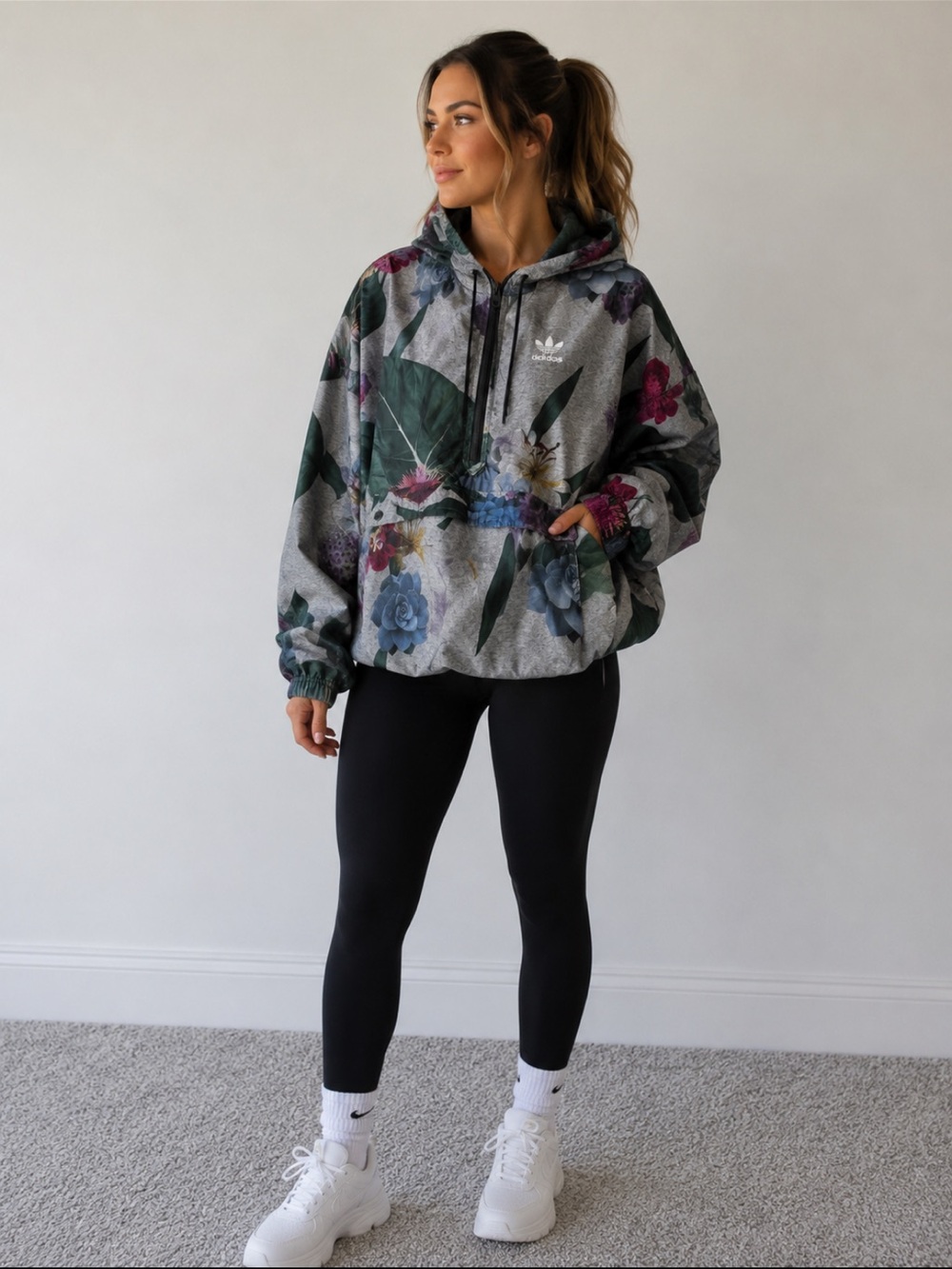 Adidas Originals Floral Windbreaker Jacket Women’s Small Gray Multicolor Hooded